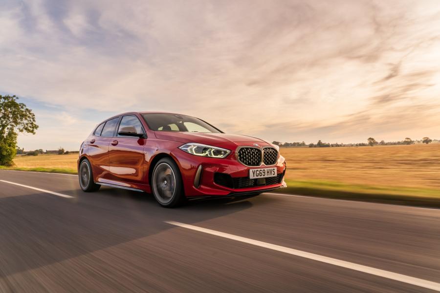  BMW M135i xDrive (F40) 2019 года  (UK) (фото 39 из 50)